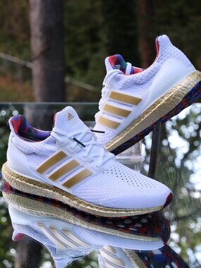 Adidas UltraBoost 5.0 DNA Title IX